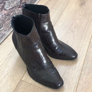 Zara burgundy snakeskin booties - 38